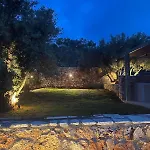 Secret Garden Lefkada * Frinion