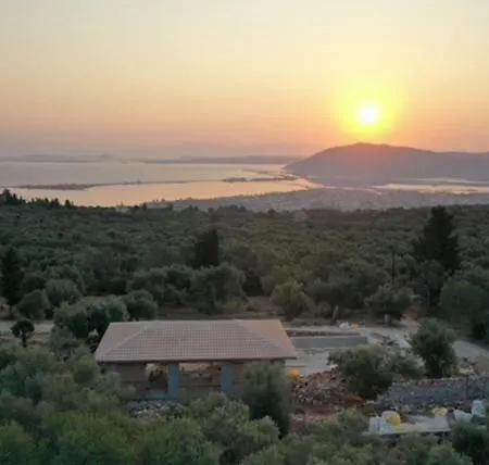 Secret Garden Lefkada Frínion