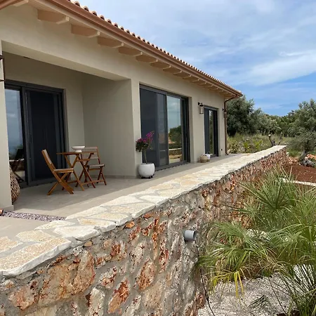 Апартаменты Secret Garden Lefkada