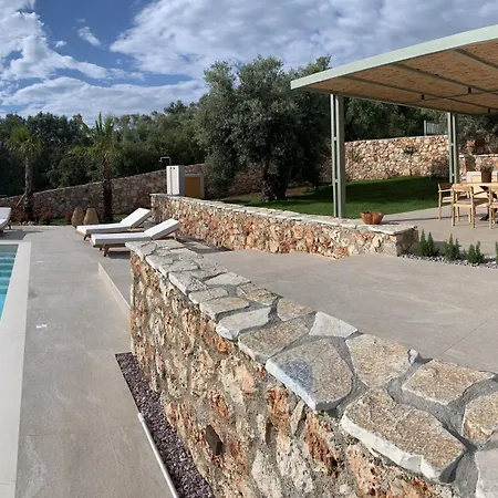 Secret Garden Lefkada * Frínion