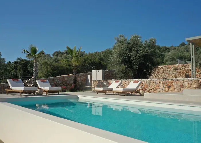 Secret Garden Lefkada Frínion